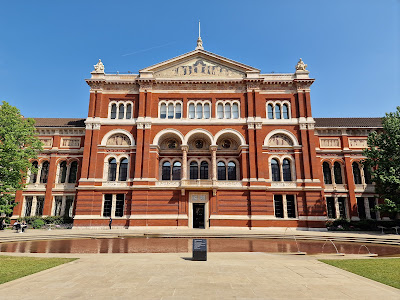 Victoria and Albert Museum 6